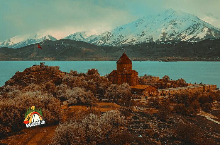 Akdamar Adası'nı Geziyoruz 5 Akdamar Adası Manzara
